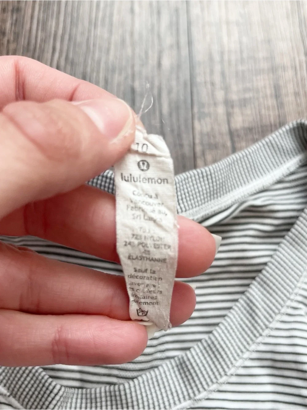 Lululemon Women’s Size 10 Swiftly Relaxed Black & White Tank Top
